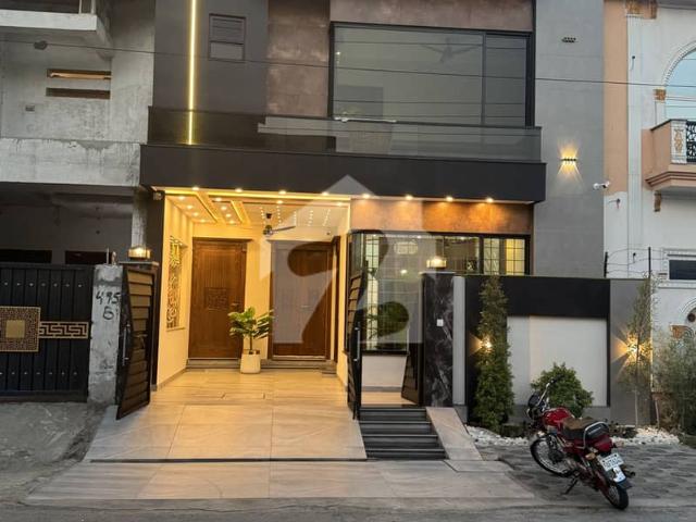 5 Marla Beautiful Ultra Modern House For In Central Park Housing Society Lahore