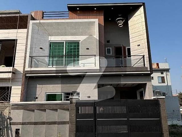 5 Marla Beautiful House Available for Rent in DHA Rahbar Sector 2