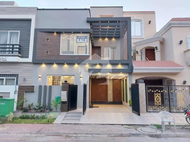 5 marla beautiful house for sale in jinnah block sector e bahria town lahore