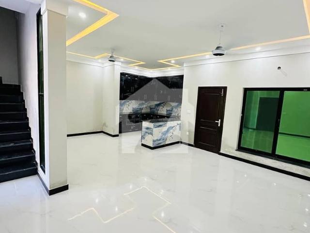 5 marla beautiful house for rent in banigala