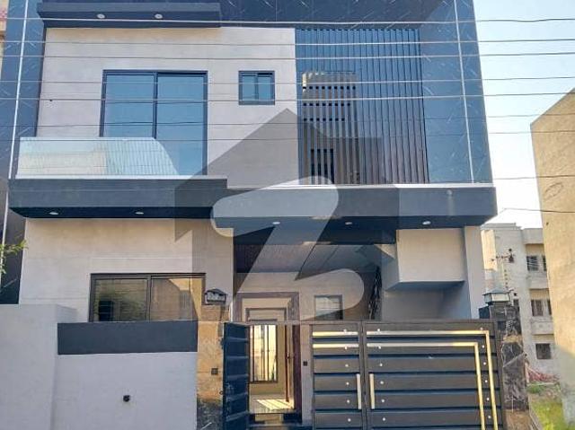 5 Marla Beautiful House Is Available For Sale Jubilee town Block E