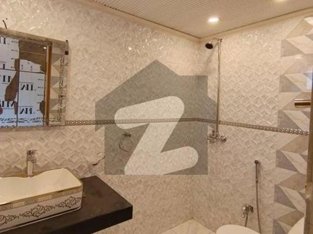5 Marla Beautiful Modern House Ideal Location Paragon City