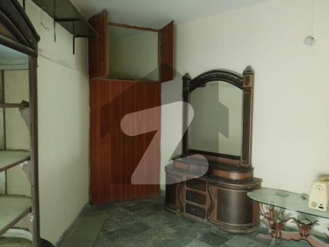 5 Marla Beautifull House And Also Well Kept. Lahore