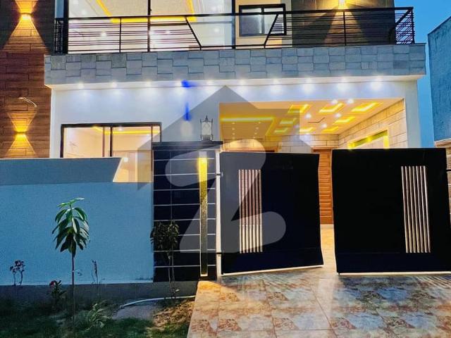 5 Marla Brand New Triple Storey House Available For Rent In Buch Villas Multan