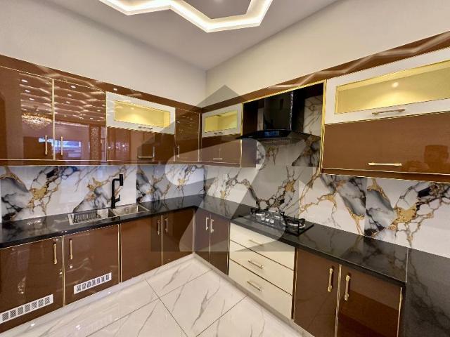 5 marla brand new condition owner built house with gas available for sale in ee block canal garden near bahria town lahore canal garden