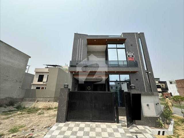 5 Marla Brand New House