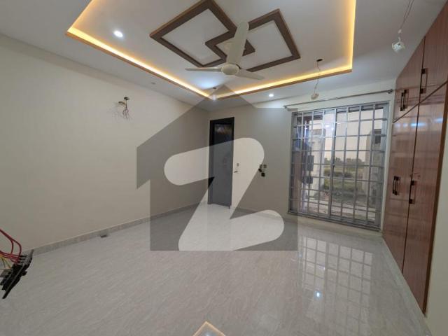 5 Marla Brand New House For Available For Rent Lake City