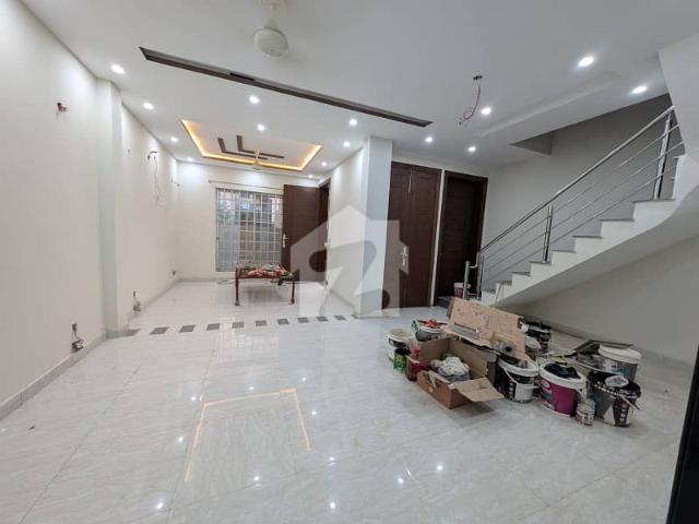 5 Marla Brand New House For Available For Rent