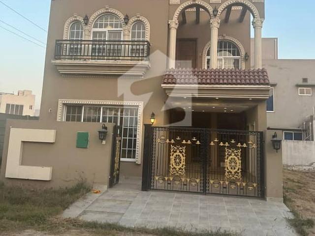 5 Marla Brand New House For Sale