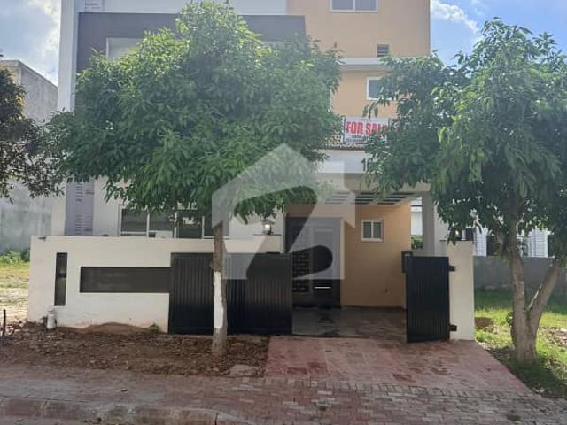 5 Marla Brand New House For Sale