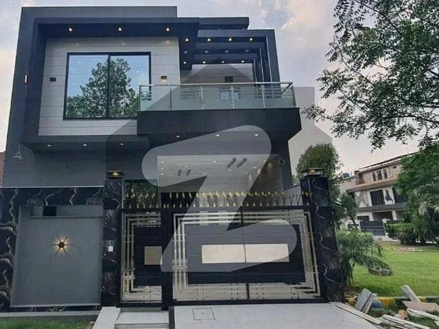 5 Marla Brand New House For Sale In Sector D Bahria Town Lahore