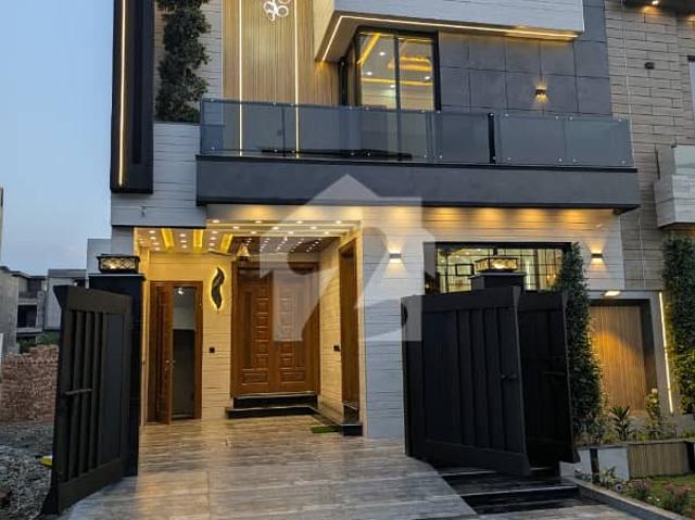 5 Marla Brand New Lavish House At 40 Ft Road For Sale In Park View City Lahore