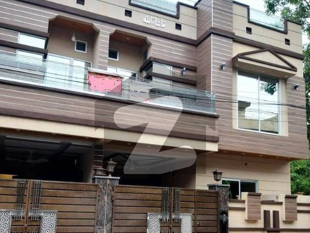 5 Marla Brand New Luxury House For Sale In Johar Town Near To Emporium Mall
