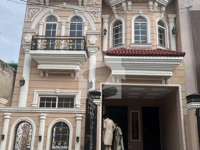 5 Marla Brand New Luxury Spanish Design Super Hot Location All Original Picture attached With Direct Owner Available For Sale in Johar Town Phase 2