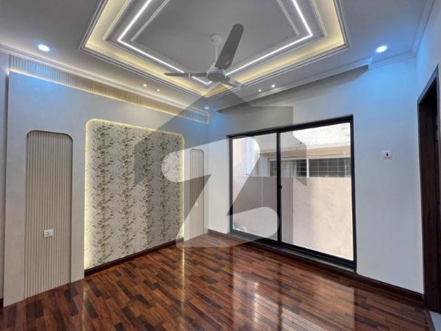 5 Marla Brand New Modern Design Lavish House For Sale In Park View City Lahore Park View City