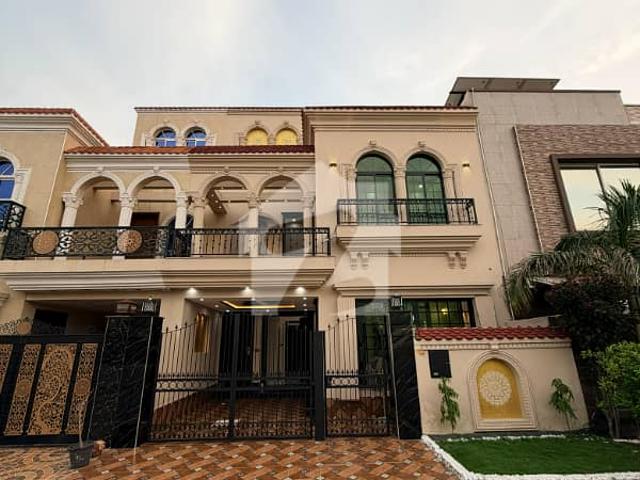 5 Marla Brand New Modern House For Sale Bahria Orchard Phase 1, Lahore