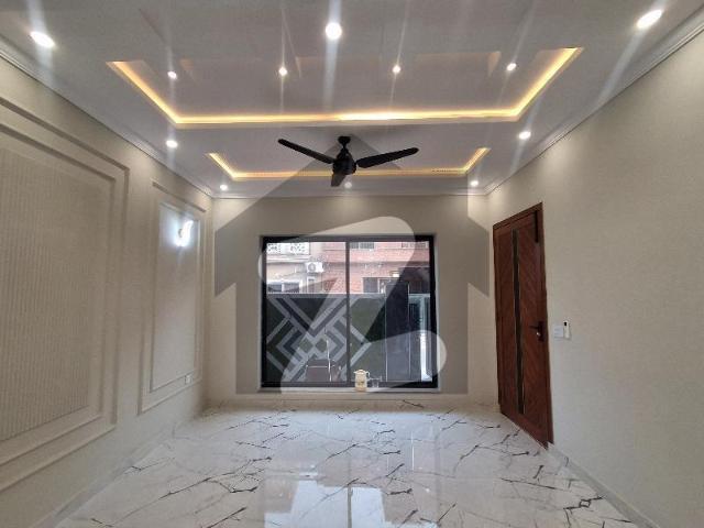 5 Marla Brand New Modern House For Sale In Park View Society Lahore Park View City Executive Block