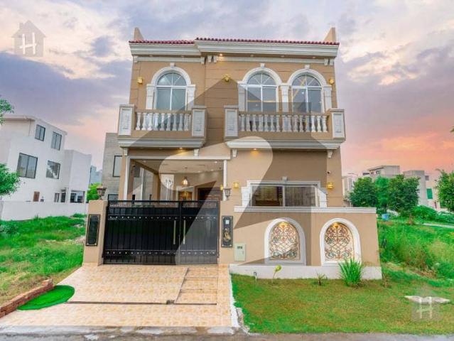 Beautiful 5 Marla Ultra Modern House Ready To Move