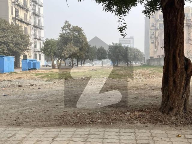 5 Marla Commercial Plot At Fashion Avenue
