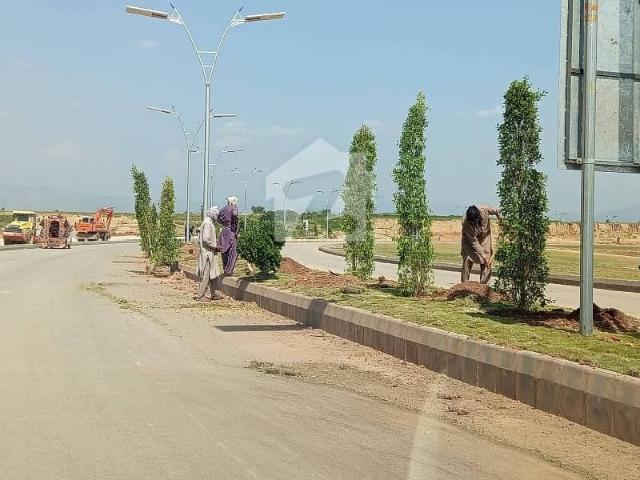 5 Marla Commercial Plot Margalla Orchard Walk DHA