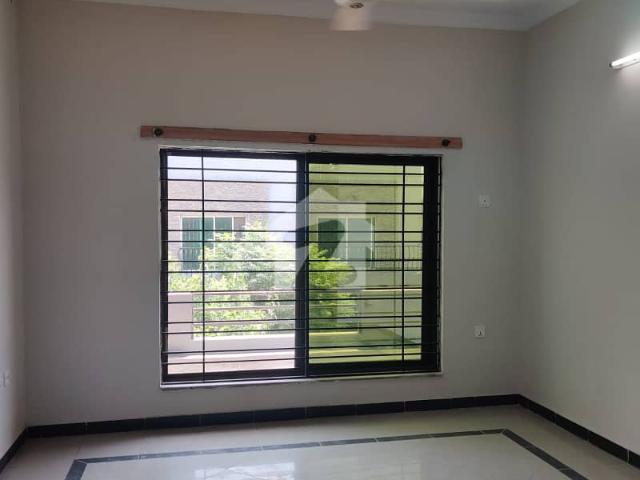 5 Marla Complete House Available For Rent