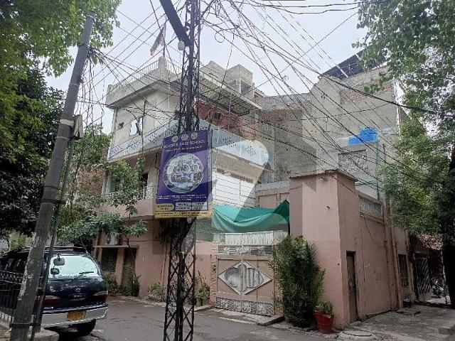 5 Marla Corner Facing Park House For Sale