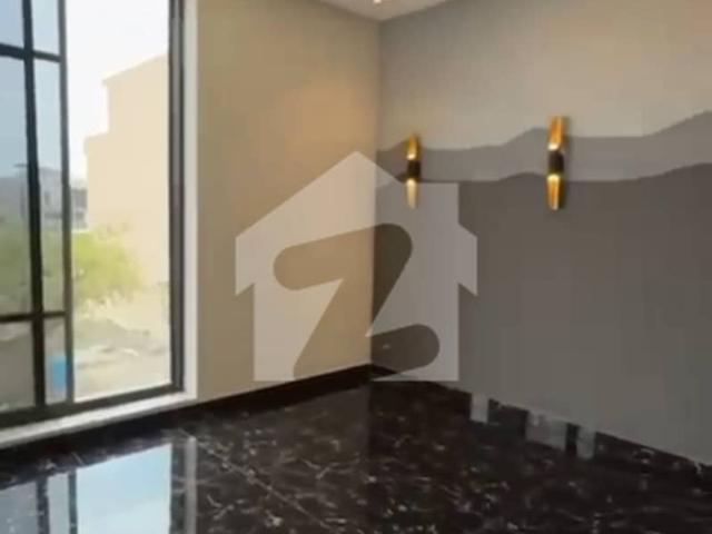 5 marla Corner house with 4 rooms for sale