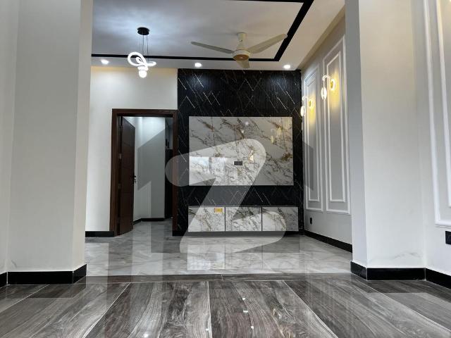 5 Marla Designer House For Sale B 17