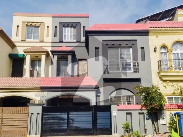 5 Marla Double Storey House For Sale | 3 Bed House For Sale Lahore | Ready To Move House In Bahria Nasheman Lahore