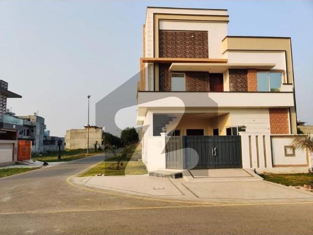 5 Marla Double Story House for Rent Fully Tiled & Prime Location Grand Avenues Housing Scheme
