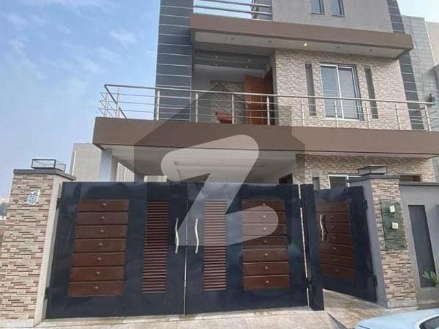 5 marla elegant and fully maintained super hot located bungalow is available in the best block of dha lahore