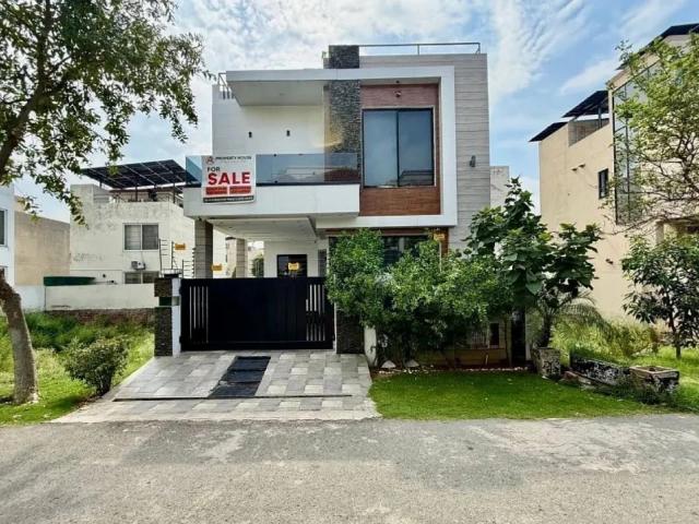 5 marla elegant and fully maintained super hot located bungalow is available in the c block of dha 9 town lahore dha defence id 99226