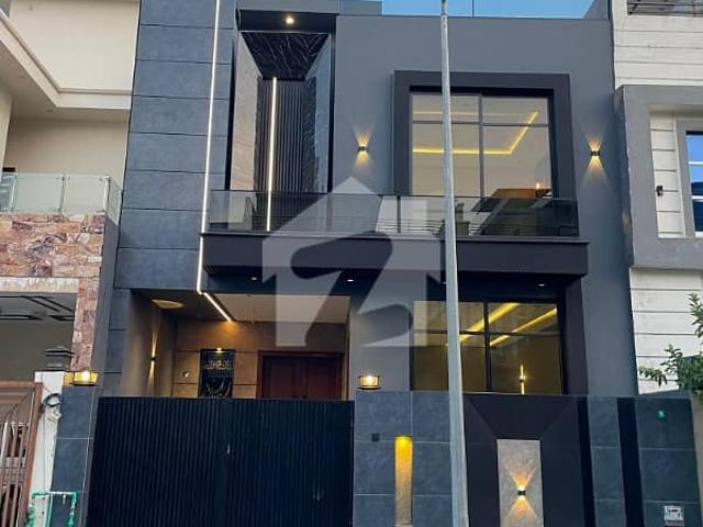 5 Marla Elegant House Available For Sale In Jinnah Block Sector E Bahria Town Lahore