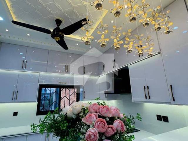 5 Marla Elegant House For Sale In Park View City Lahore