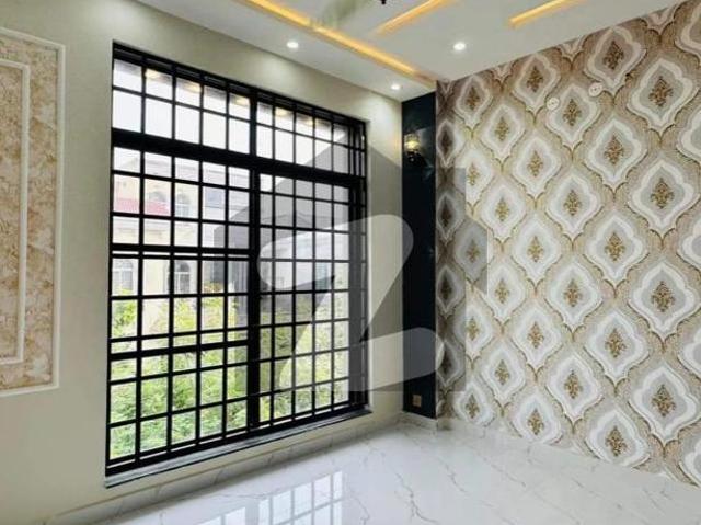 5 Marla Elegant House For Sale In Park View City, Lahore Park View City