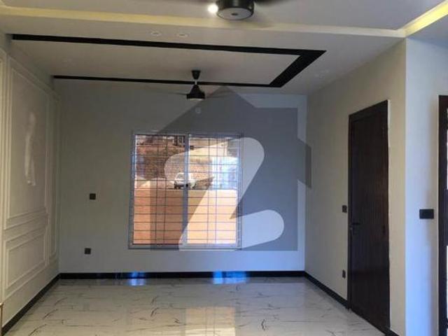 5 Marla Full House Available For Rent in Bahria town phase 8 Rawalpindi Bahria Town Phase 8 Block M