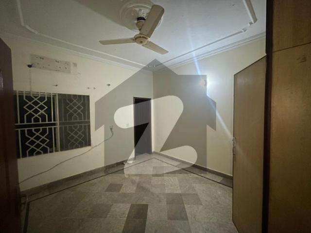 5 Marla Full House for Rent Hot Location Semi Furnished Johar Town Phase 2