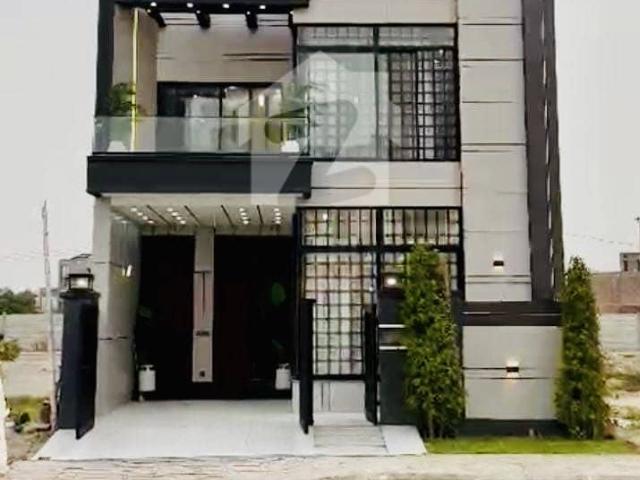 5 Marla Facing park Brand New Luxury House For Sale