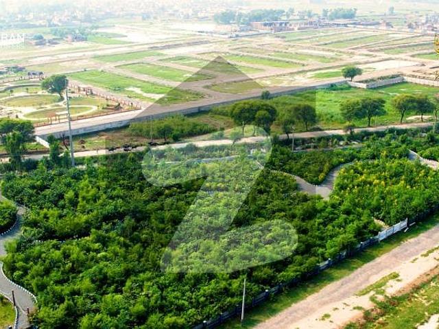 5 Marla Facing Park Plot For Sale In A1 Block Central Park