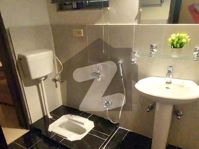 5 Marla Flat For rent In Askari 11