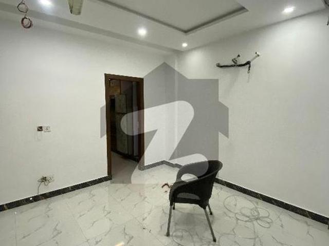 5 MARLA FLAT FOR RENT State Life Housing Society