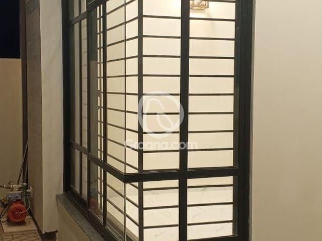 5 Marla grand portion House for Rent