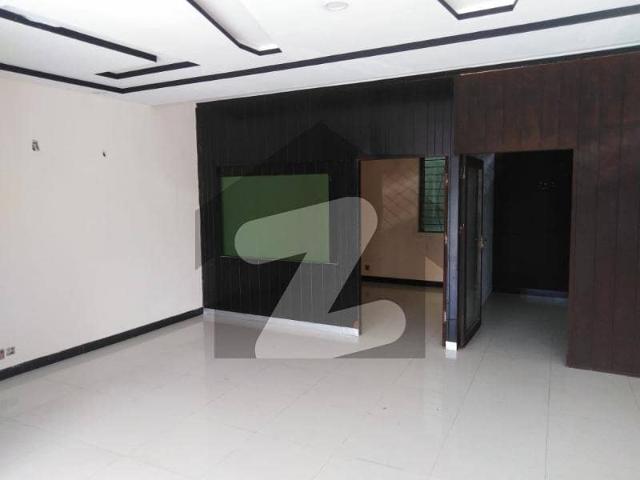 5 Marla Ground Floor Hall Available For Rent In Sector C Near Jamia Masjid Bahria Town Lahore