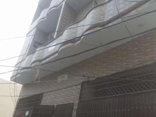 5 Marla ground floor seperate portion with out Sui gas Lahore Awan Town ID 10988