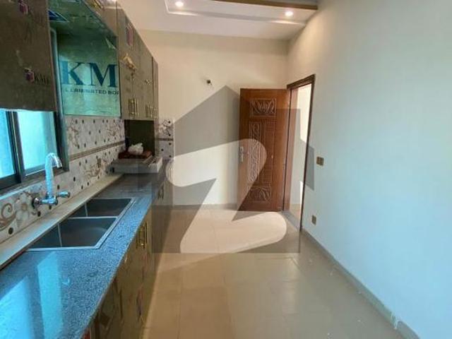 5 Marla Portion Available For Rent Bhatta Chowk