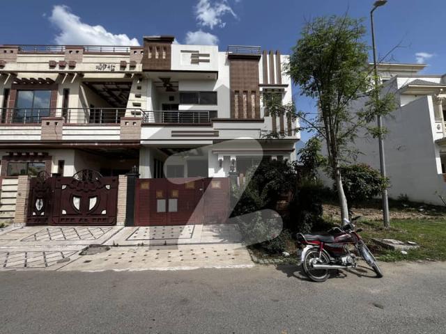 5 Marla House Available For Rent In Citi Housing Phase 2 Facing Park
