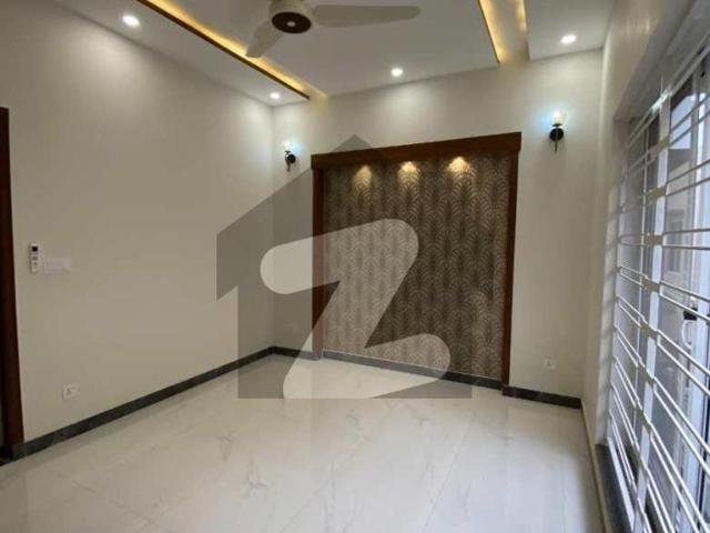 5 Marla House for Rent in Bahria Town Lahore | Prime Location | Ideal Family Home Bahria Town Sector E