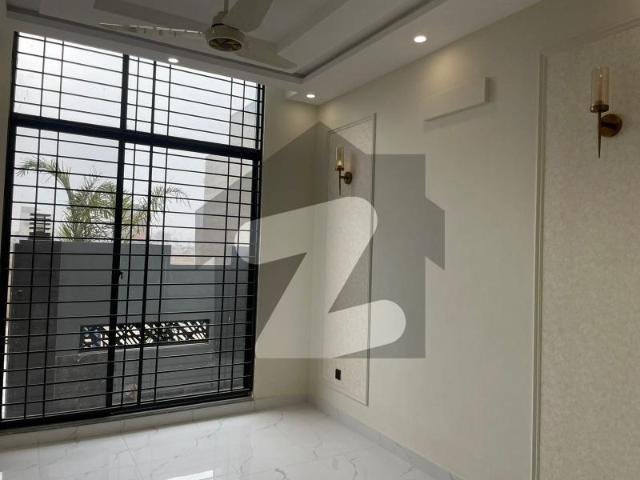 5 Marla House For Rent Paragon City