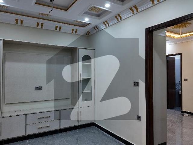 5 Marla House For sale In Metro City