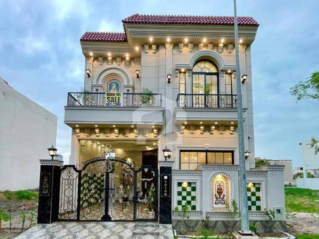 5 Marla House In Central DHA 9 Town For Rent